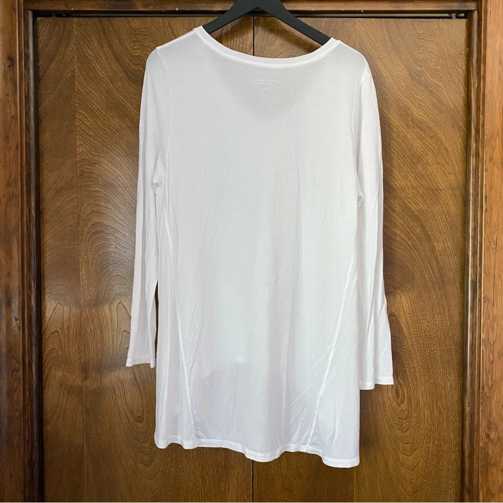 Soft Surroundings Large White High Low Long Sleeve Blouse Shirt V-Neck Classic - Picture 2 of 11